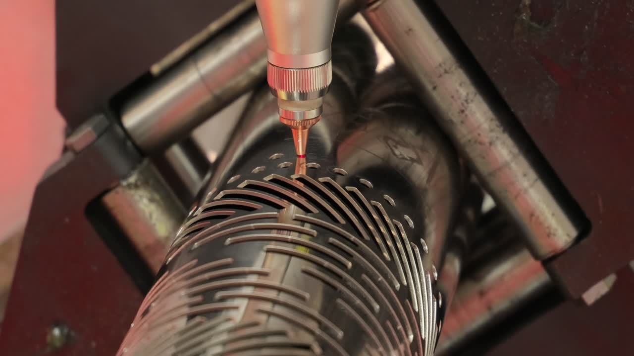 금속의 cnc 레이저 절단, 현대 산업 기술.