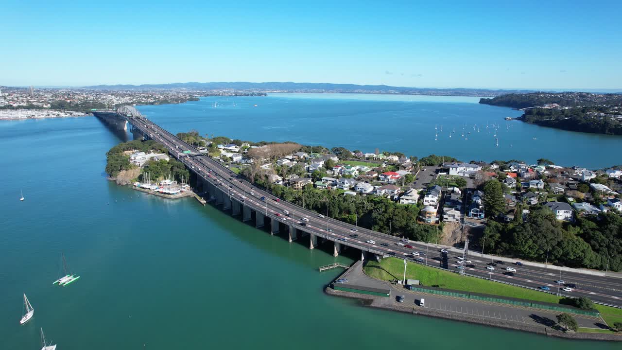 주 고속도로 1과 오클랜드 북부 고속도로, 노스코트 포인트, 오클랜드, 뉴질랜드