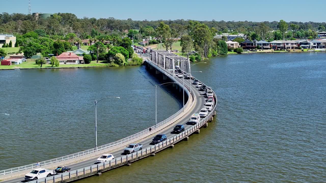 Yarrawonga Bridge linking two towns over picturesque Lake Mulwala