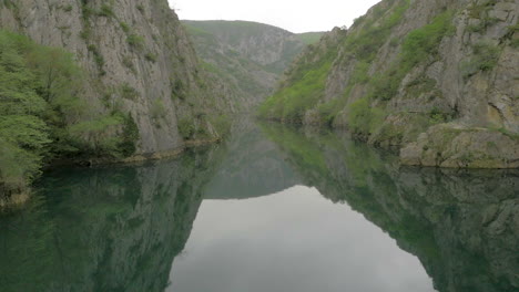 Vista-Aérea-Del-Cañón-Matka