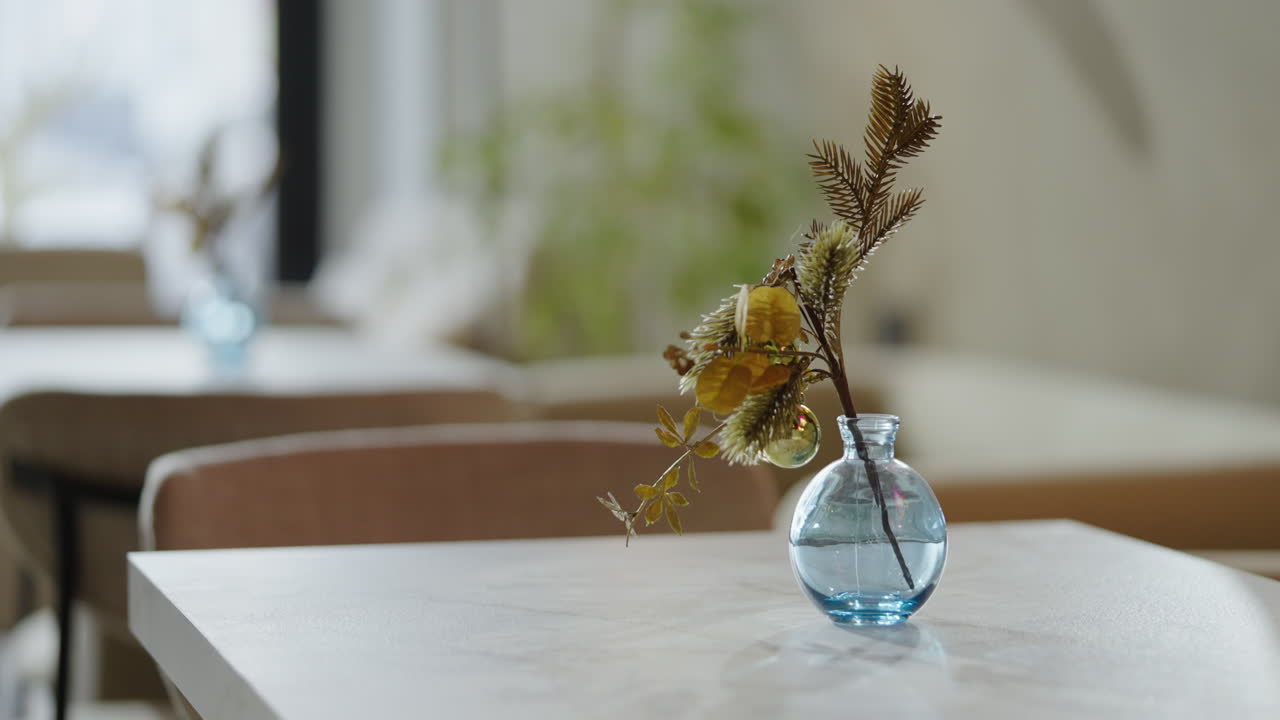 Cafe Decor with Dried Flowers