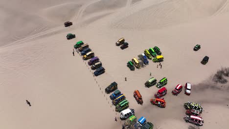buggies de dunas en huacachina, desierto de perú