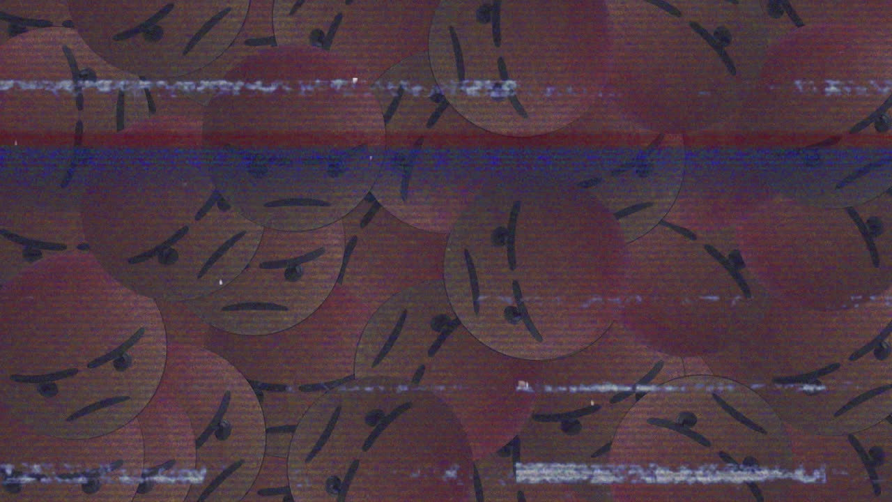 animación digital de múltiples emojis de cara enojada que caen contra la televisión efecto estático en el fondo gris