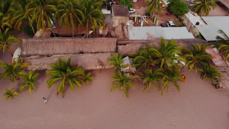 Vista-Aérea-De-Playa-Tranquila-En-Manzanillo,-México