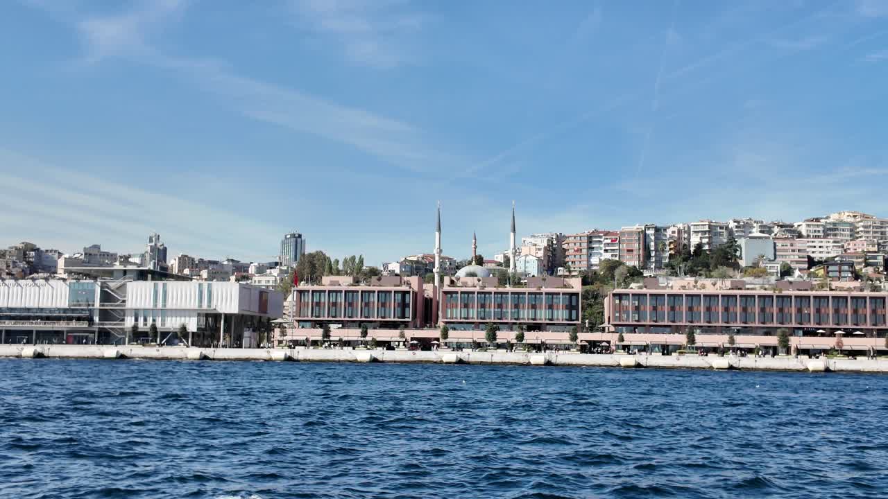 paisaje urbano frente al mar de estambul