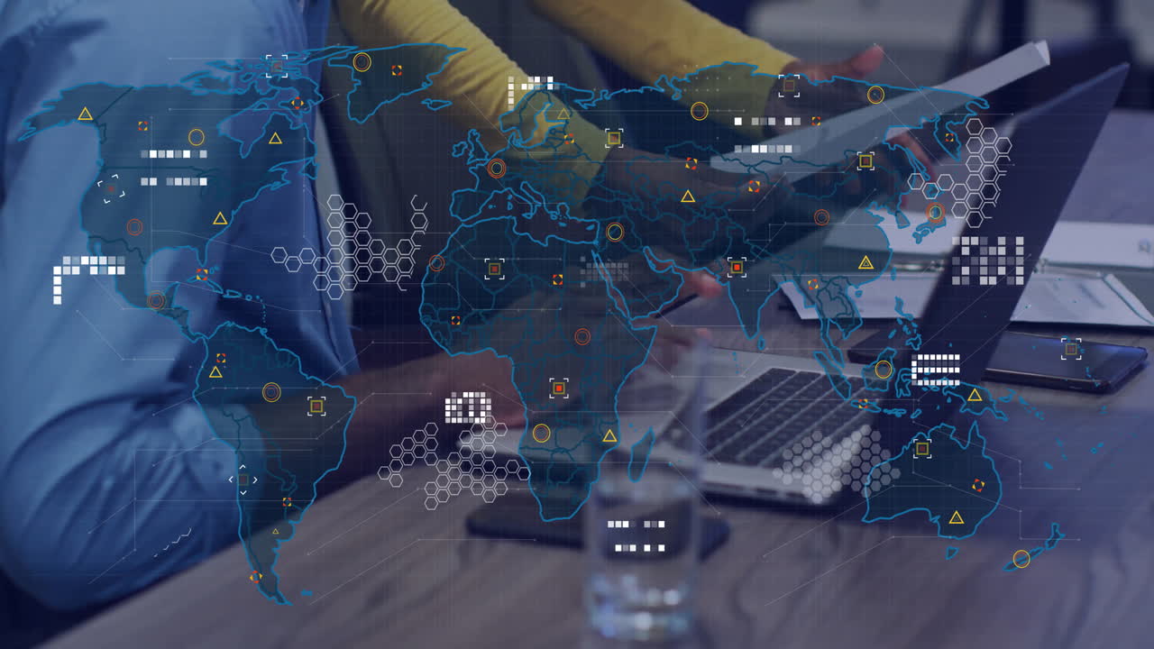 mapa del mundo con puntos de datos y conexiones de red animación sobre reuniones de negocios