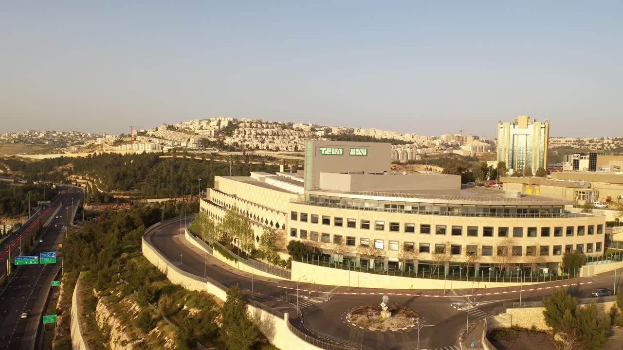 vista aérea del cuartel general de teva