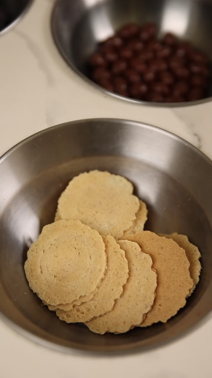 Biscoitos e feijão