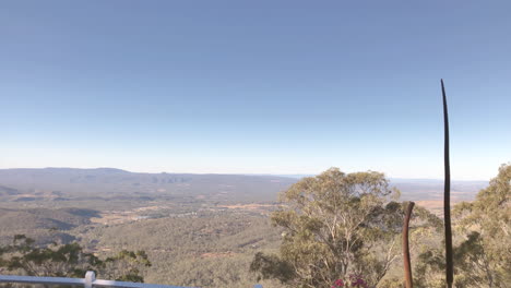 Vista-Panorámica-De-La-Cordillera-Y-El-Campo-Desde-El-Mirador-Del-Parque-Picnic-Point,-Toowoomba-Queensland