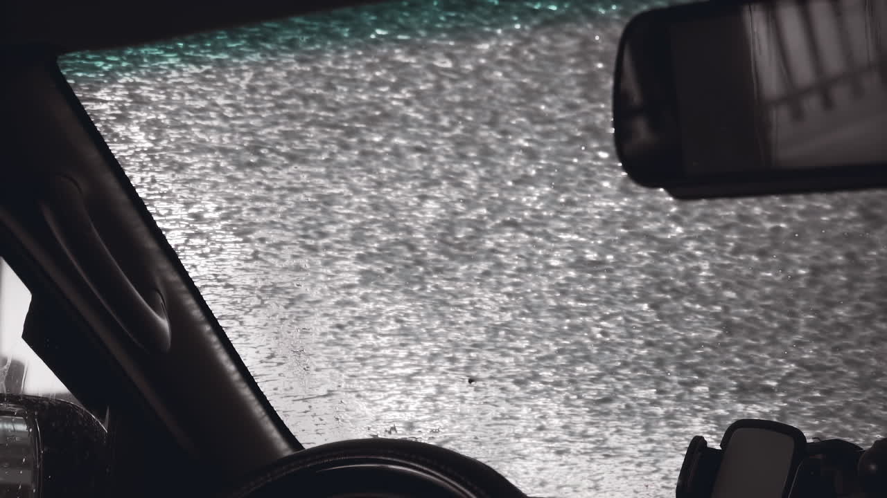 자동 자동차 세탁기 객실에서 볼 수 있습니다.