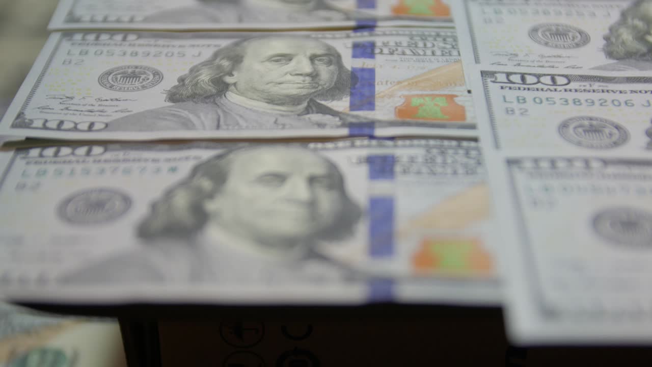 100 Dollars Bills Banknotes