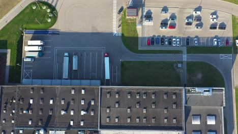 modernos edificios de fábrica y logística de almacenamiento. vista aérea