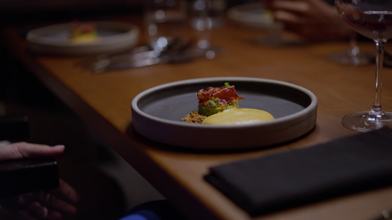 Gros plan d’un plat gastronomique