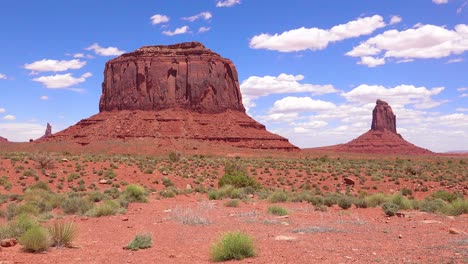 Schöner-Zeitraffer-Von-Mesas-Und-Buttes-Im-Monument-Valley-Utah