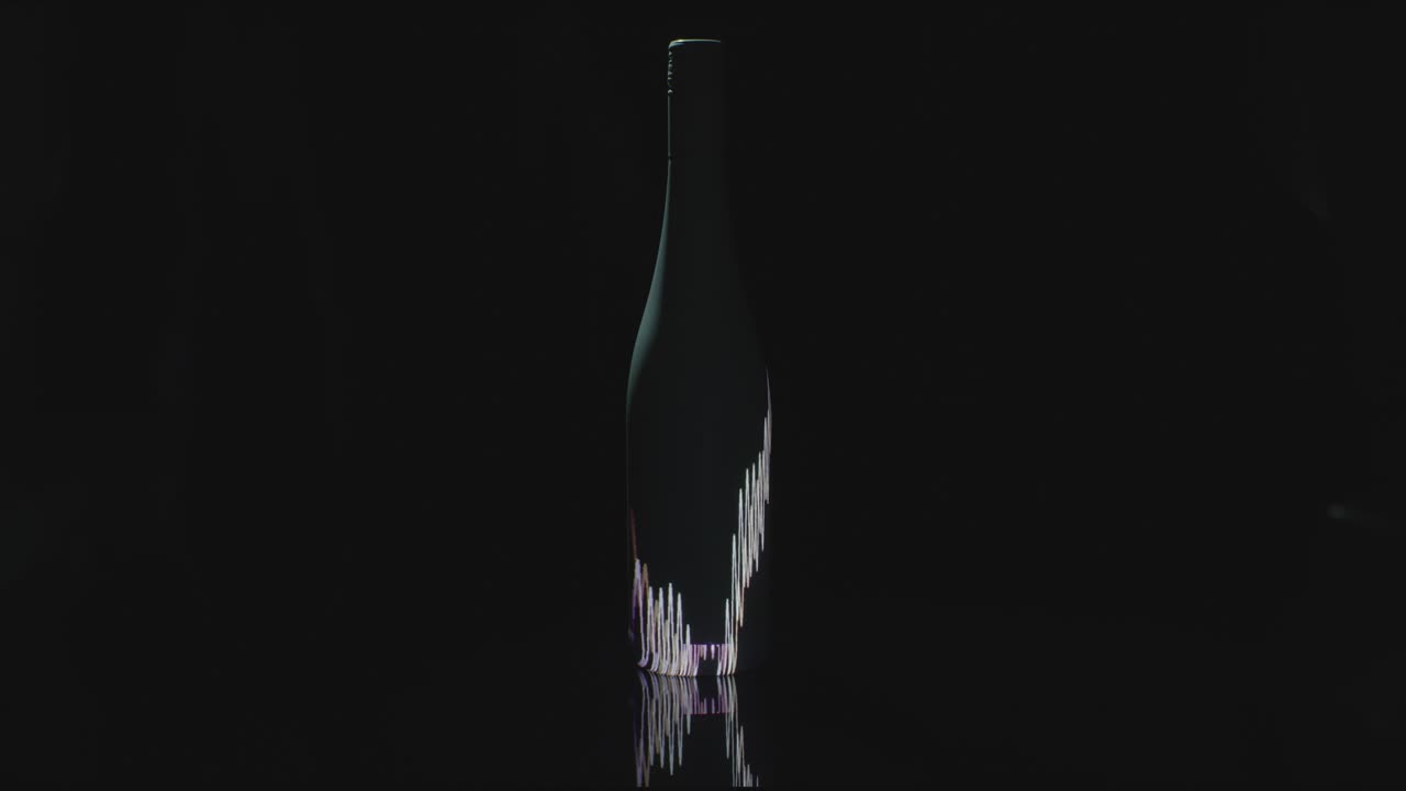 Se muestra una botella digital