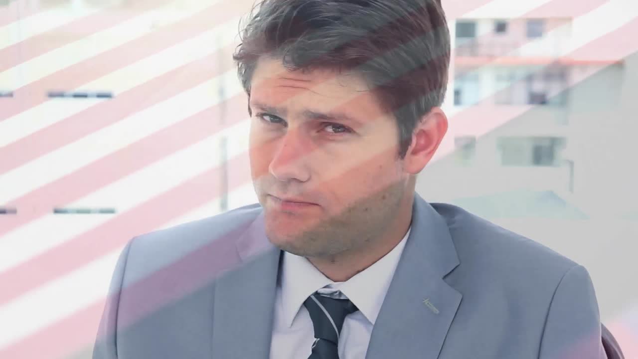 animación de la bandera de ee.uu. sobre el hombre caucásico