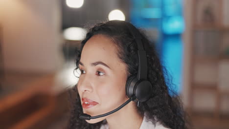 Woman,-call-center-and-consulting-at-night