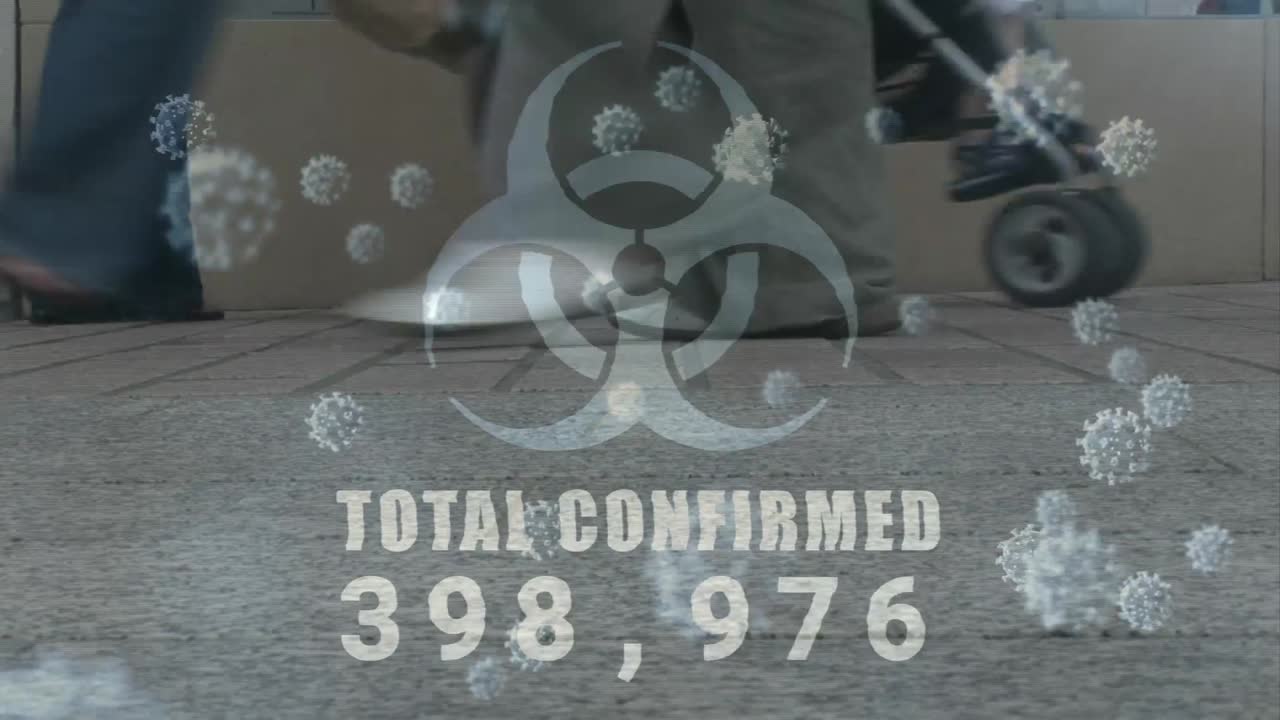 총 확진자 수와 코로나바이러스 코로나19가 거리에서 확산되고 있는 단어가 적힌 위험 표지판의 애니메이션