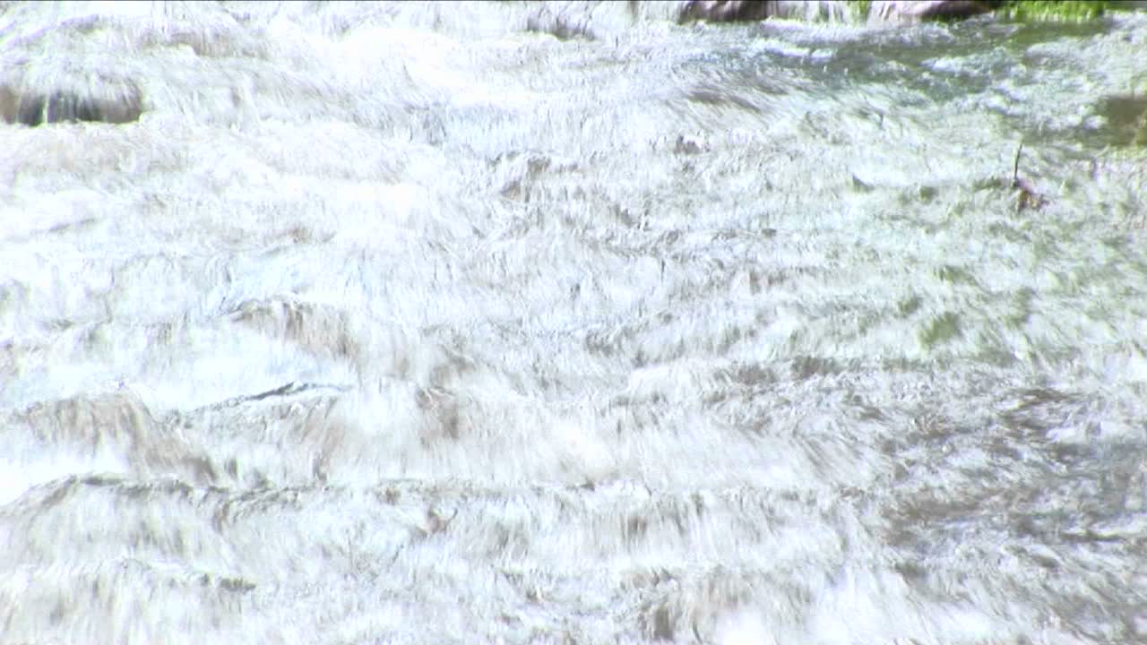 흐르는 산 스트림의 panup