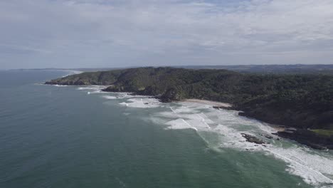 Paisaje-De-Exuberante-Selva-Tropical-En-La-Reserva-Natural-De-Cabeza-Rota-Con-Playas-Solitarias-Cerca-De-Byron-Bay,-Nsw,-Australia