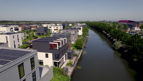 Aerial-of-modern-architecture-housing-in-residential-neighbourhood-Leidsche-Rijn