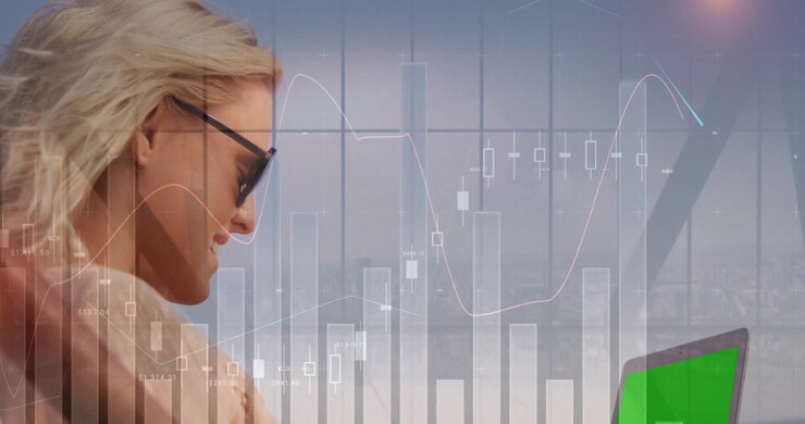 Animazione di elaborazione dati statistici sopra una donna caucasica che usa un laptop con spazio per il testo