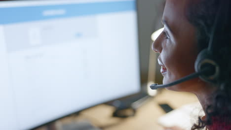 Customer-support-computer,-telemarketing