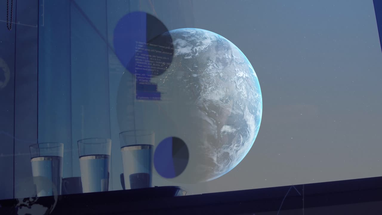 анимация глобуса и обработка данных над стаканами воды и городским пейзажем