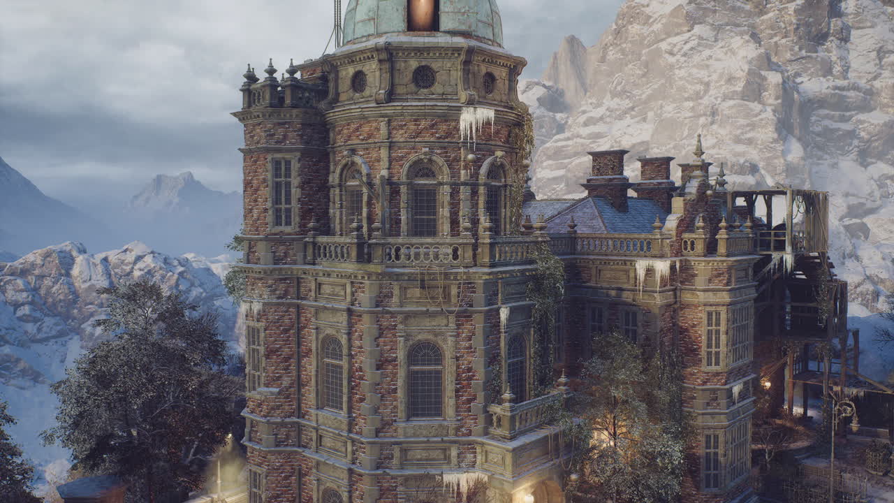 구름이 가득한 하늘 아래 거친 산으로 둘러싸인 역사적인 저택