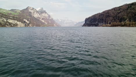 Vista-Aérea-De-Walensee-Cerca-De-Weesen,-Suiza