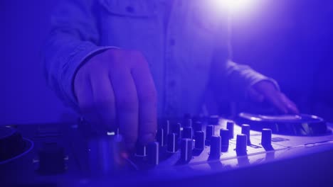 el rendimiento de dj