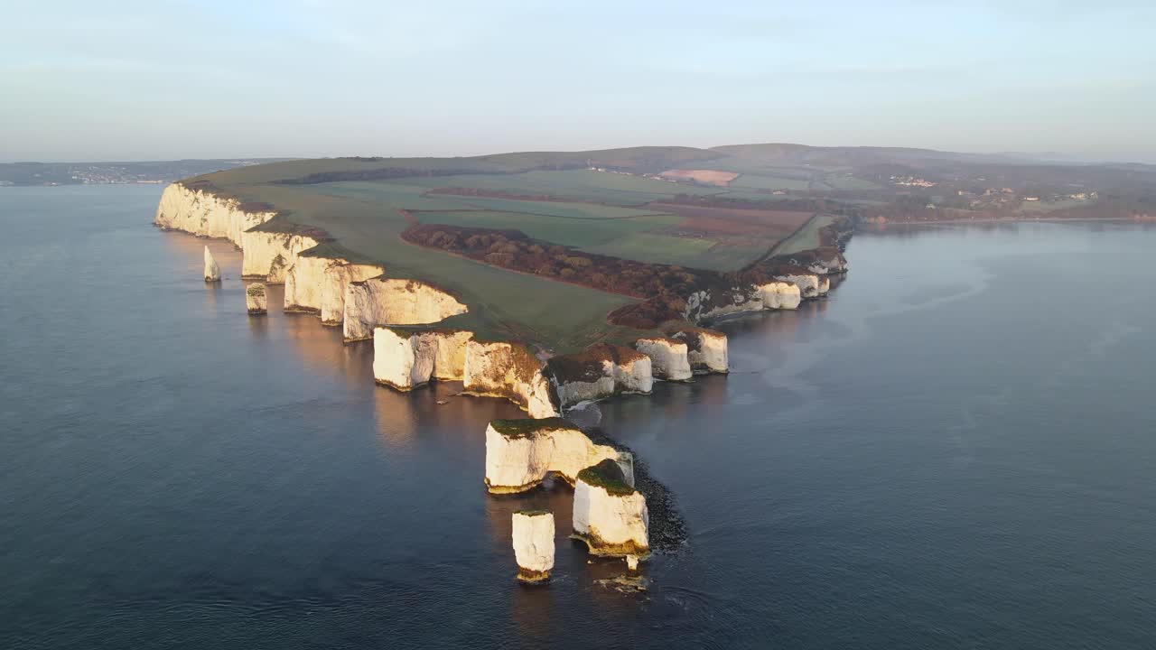 오래된 해리 록스 절벽과 녹색 영국 시골, 영국 도싯