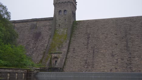 Derwent-Staudamm-Am-Hope-Valley-Reservoir-Im-Peak-District