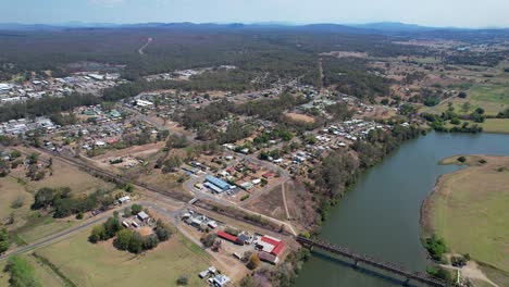 Puente-Ferroviario-Del-Río-Macleay-En-La-Ciudad-De-Kempsey,-Nueva-Gales-Del-Sur,-Australia