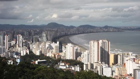 vista aérea panorámica del paisaje urbano de santos, brasil