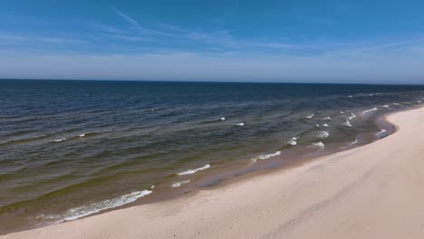 el lago michigan en primavera desde el parque kruse