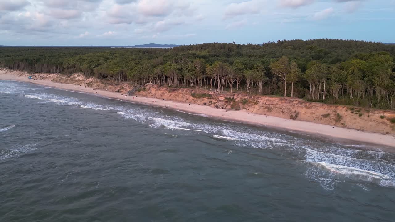 dramática puesta de sol en el mar