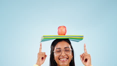 Cara,-Señalando-Y-Mujer-Pensando-En-La-Escuela