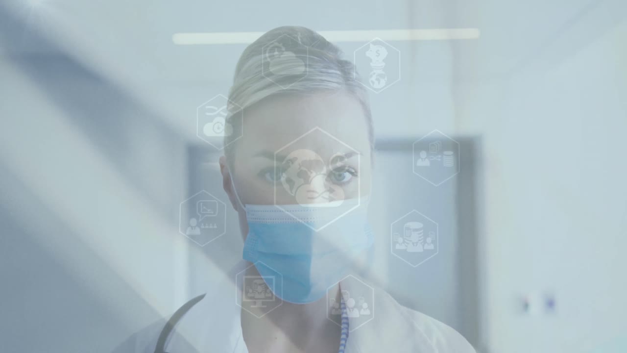 Animazione di icone ed elaborazione di dati medici su una dottoressa caucasica