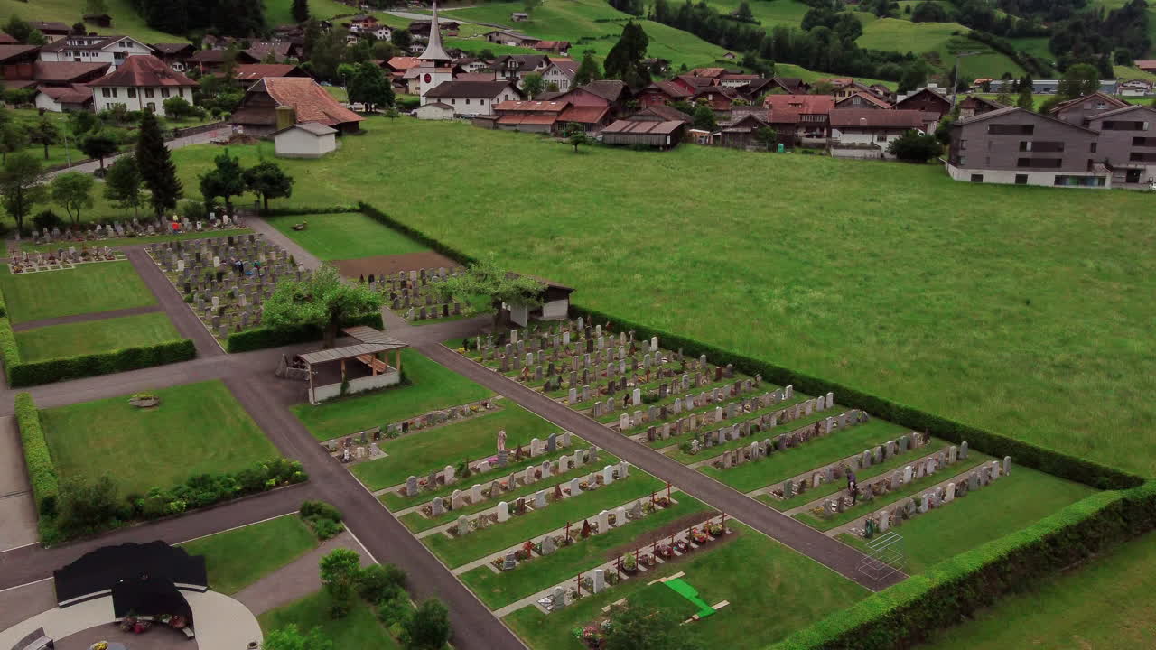 고산 마을 칸더슈텍 상공 비행