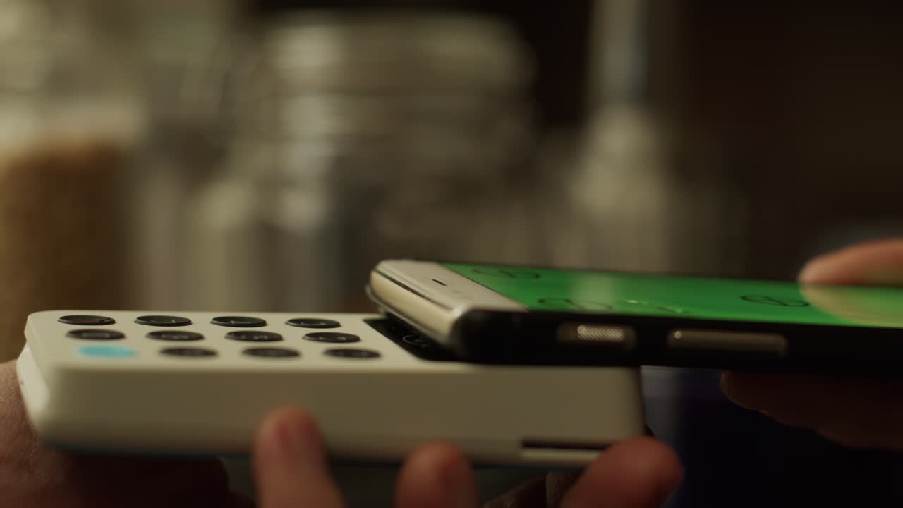 Various ways of making contactless payments