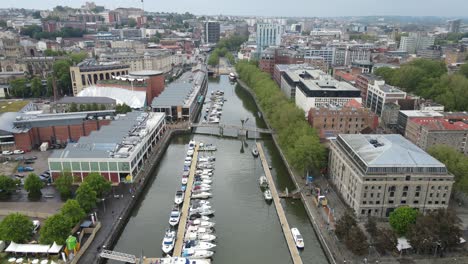 Muelle-De-Burdeos,-Ciudad-De-Bristol-Reino-Unido-Punto-De-Vista-Aéreo-Alto