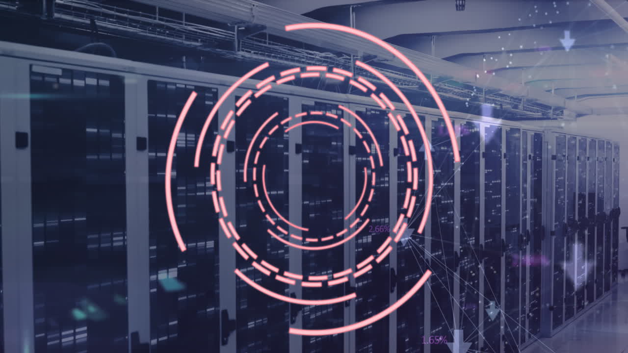 animación de escáner redondo giratorio y cuadros de mosaico contra la sala de servidores de la computadora.