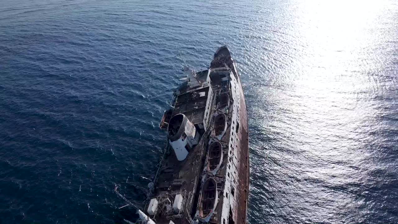 사우디아라비아 제다에서 발생한 알파하드 선박 침몰 사고의 무인기 영상