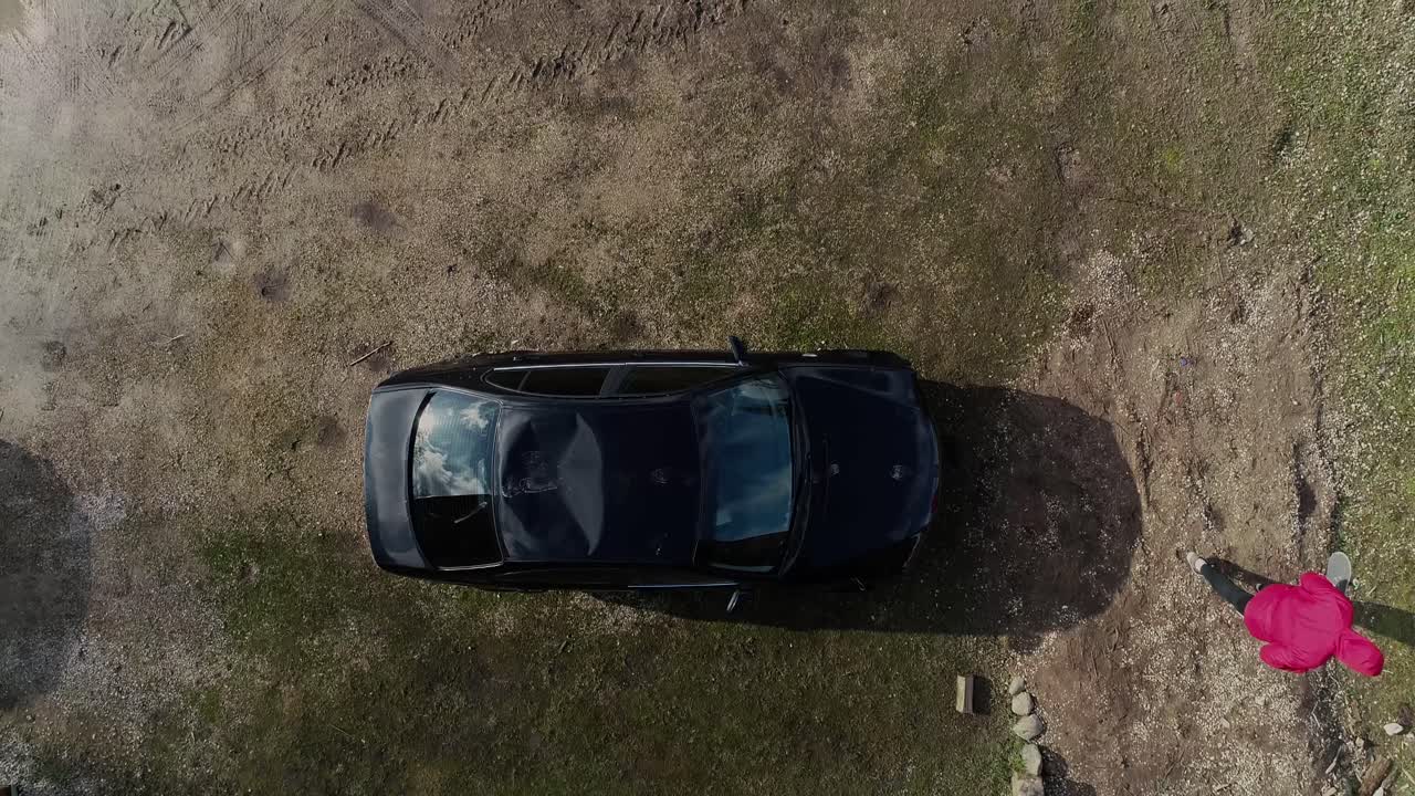 Skateboarder grab a board, and run away