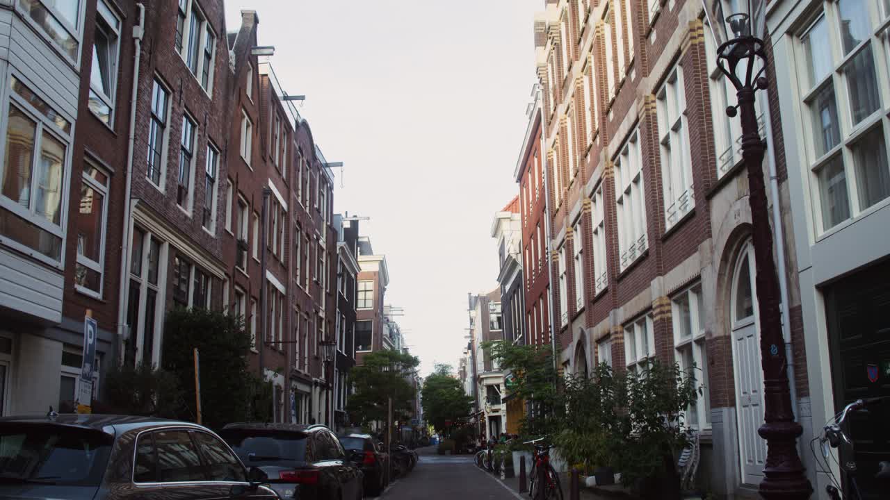 암스테르담 은 거리, 역사적인 건물