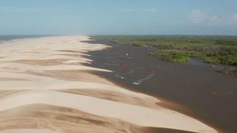 aéreo: kitesurf en el delta del río parnaiba, norte de brasil