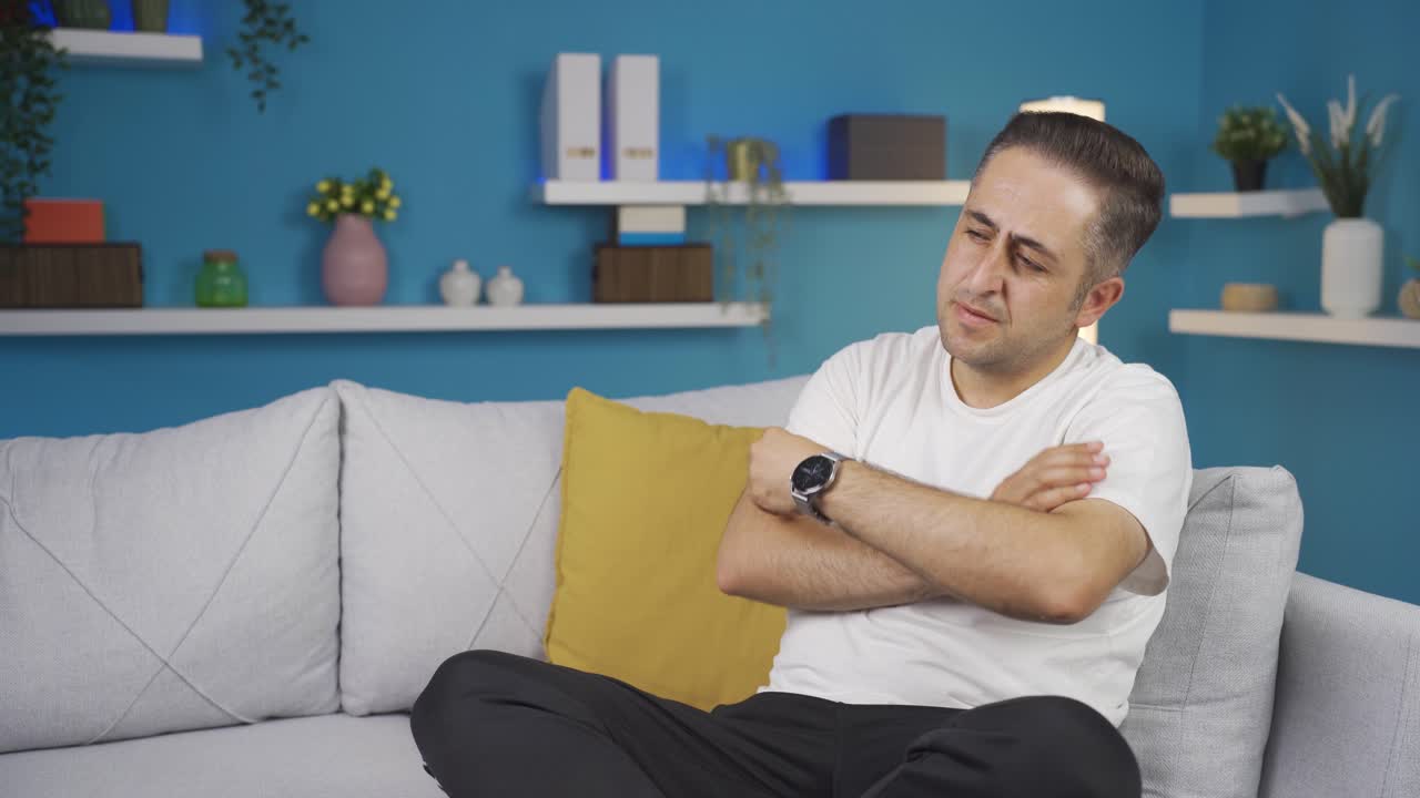 hombre deprimido e infeliz.