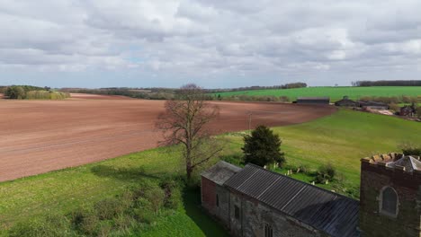 Imágenes-Aéreas-De-Drones-De-Un-Pequeño-Pueblo-De-Lincolnshire-Llamado-Burwell-En-El-Reino-Unido