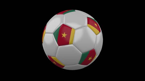 pelota de fútbol con bandera de camerún bucle 4k con alfa